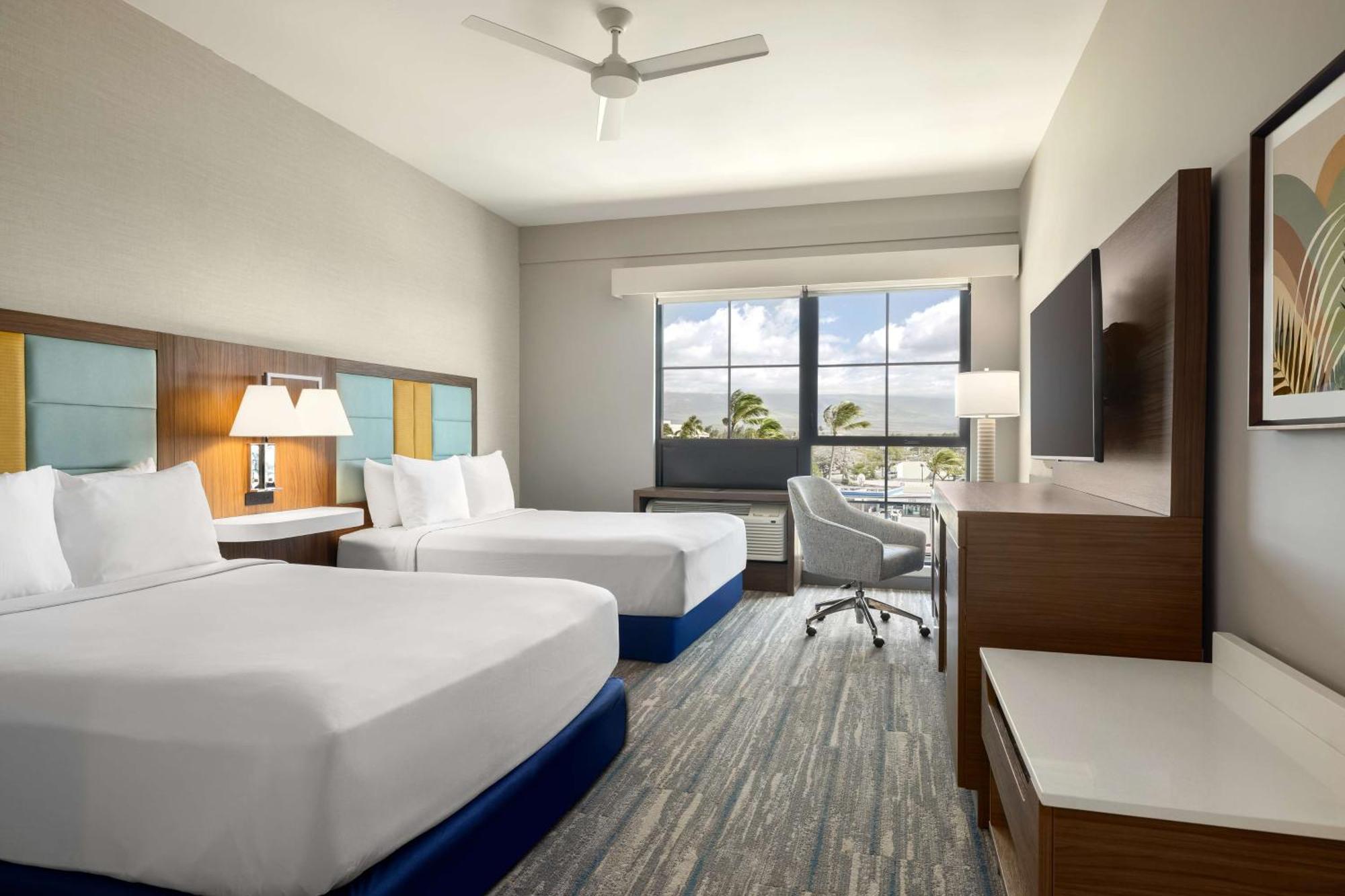 Hampton Inn & Suites Maui North Shore Kahului Exterior photo